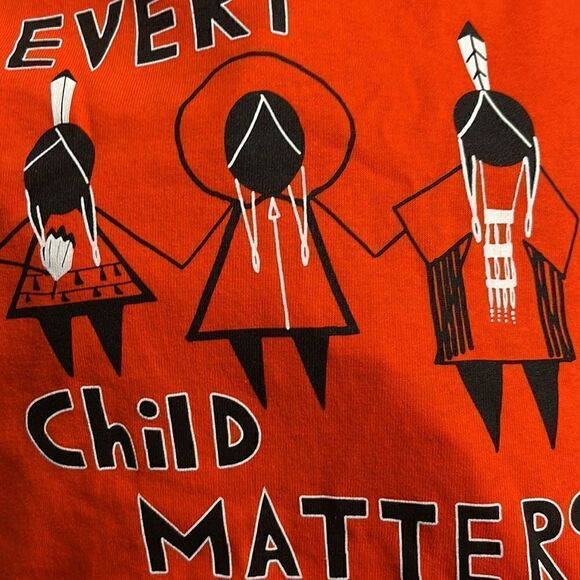 Every Child Matters Men’s XL T-Shirt, never worn. - Picture 4 of 6